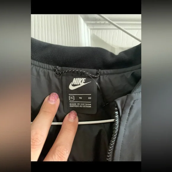 Nike Kids Black Puffer Jacket - Picture 5 of 13